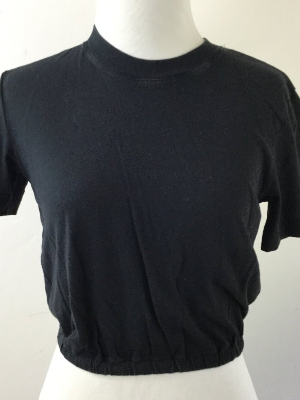 Aritzia Wilfred Black Baby Tshirt xxs